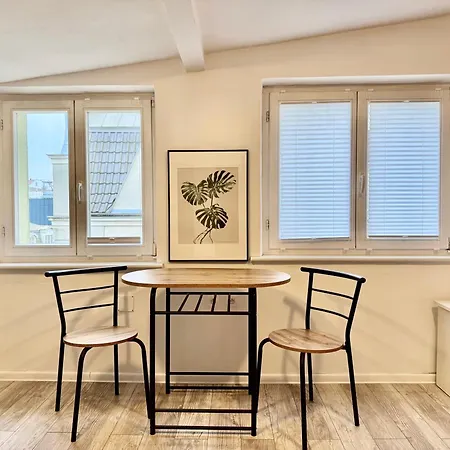 Апартаменты Monte Poddasze I Ciasna Ale Wanna I 5 Minut Plaza