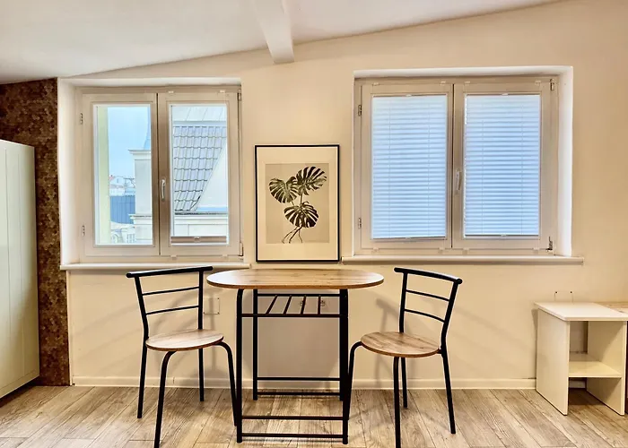 Апартаменты Monte Poddasze I Ciasna Ale Wanna I 5 Minut Plaza